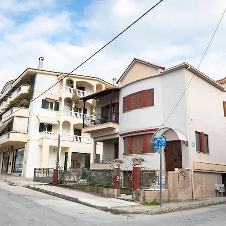 Palazzo Di Meteora Apartment Калампака Екстериор снимка